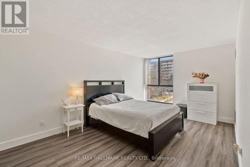 #406 -40 Baif Blvd, Richmond Hill, ON - Indoor Photo Showing Bedroom