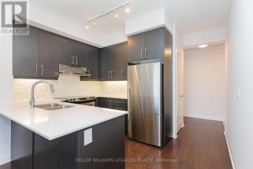 #908 -55 Oneida Cres, Richmond Hill, ON - Indoor Photo Showing Kitchen With Upgraded Kitchen
