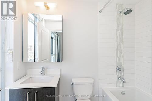 908 - 55 Oneida Crescent, Richmond Hill, ON - Indoor Photo Showing Bathroom