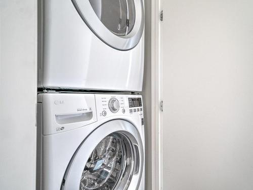 Salle de lavage - 4502-1050 Rue Drummond, Montréal (Ville-Marie), QC - Indoor Photo Showing Laundry Room