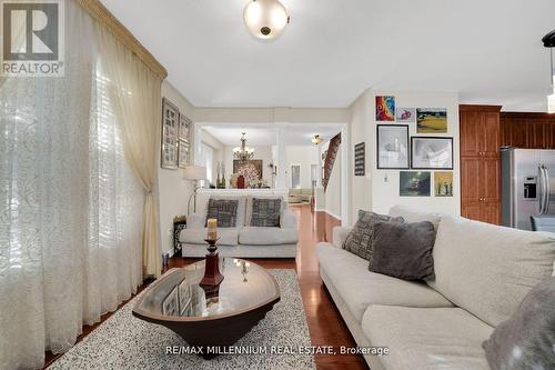 1 Lourakis St, Richmond Hill, ON - Indoor Photo Showing Living Room