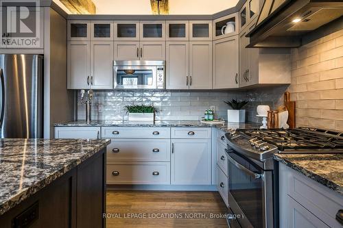 7 Purple Hill Lane, Clearview, ON - Indoor Photo Showing Kitchen With Stainless Steel Kitchen With Upgraded Kitchen