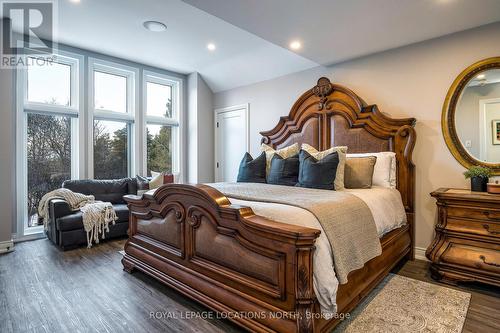 7 Purple Hill Lane, Clearview, ON - Indoor Photo Showing Bedroom