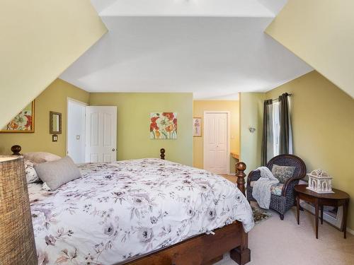 6249 Island Hwy, Union Bay, BC - Indoor Photo Showing Bedroom