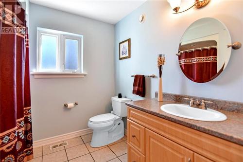 15062 Colonial Drive, Ingleside, ON - Indoor Photo Showing Bathroom