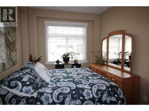 1675 Penticton Avenue Unit# 143, Penticton, BC - Indoor Photo Showing Bedroom