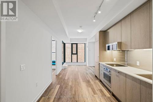 #212 -250 Lawrence Ave W, Toronto, ON - Indoor Photo Showing Kitchen With Upgraded Kitchen