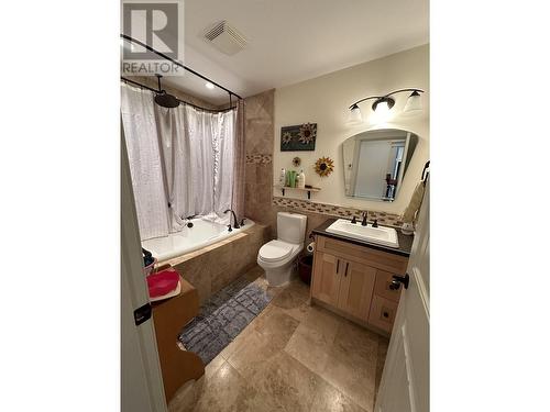 5756 Timothy Lake Road, Lac La Hache, BC - Indoor Photo Showing Bathroom