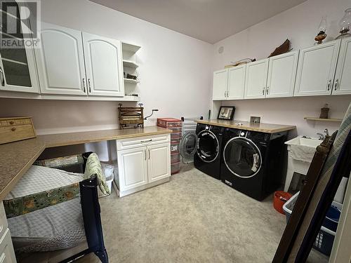 5756 Timothy Lake Road, Lac La Hache, BC - Indoor Photo Showing Laundry Room