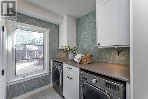 5604 Mcguckin Place, Prince George, BC - Indoor Photo Showing Laundry Room