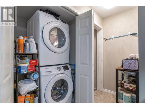 3-233 Brooke Drive, Chase, BC - Indoor Photo Showing Laundry Room