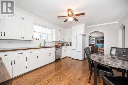 509 Lloyd Drive, Pembroke, ON - Indoor Photo Showing Kitchen With Double Sink