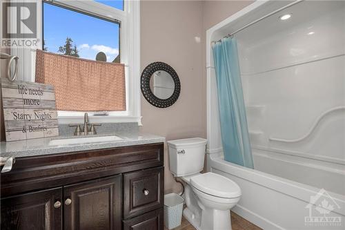 254 Lakeshore Road, White Lake, ON - Indoor Photo Showing Bathroom