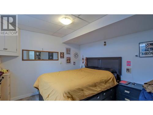 309 Wallace Road, Kelowna, BC - Indoor Photo Showing Bedroom
