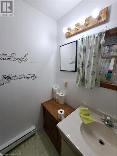 511B Whitefish Lake Drive, Billings, ON - Indoor Photo Showing Bathroom
