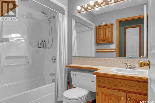 3322 Tanager Crescent E, Regina, SK - Indoor Photo Showing Bathroom