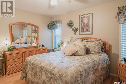 163 Wedge Road, Saskatoon, SK - Indoor Photo Showing Bedroom