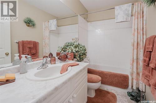 163 Wedge Road, Saskatoon, SK - Indoor Photo Showing Bathroom