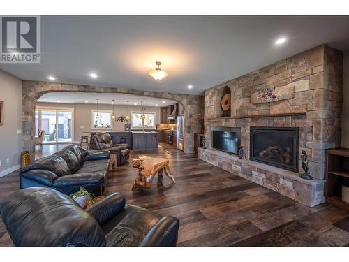 1505 Britton Road, Summerland, BC - Indoor Photo Showing Living Room With Fireplace