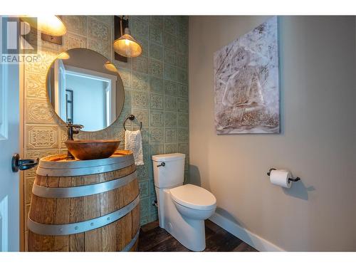 1505 Britton Road, Summerland, BC - Indoor Photo Showing Bathroom