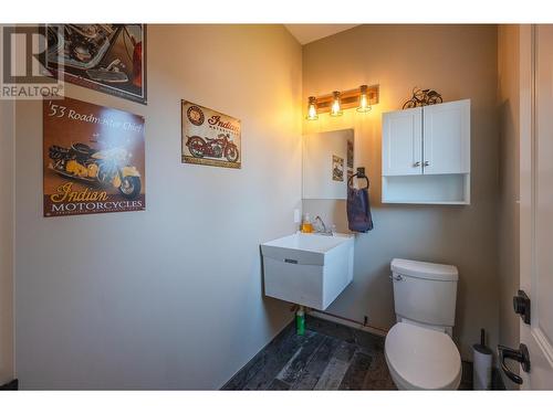 1505 Britton Road, Summerland, BC - Indoor Photo Showing Bathroom