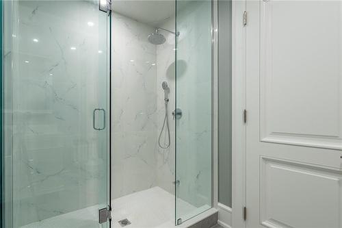 620 King Road, Burlington, ON - Indoor Photo Showing Bathroom