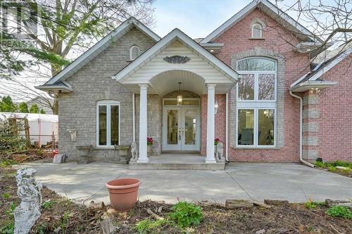 5715 Magnolia Drive, Niagara Falls, ON - Outdoor