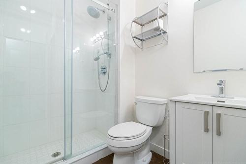 66 Bay Street S|Unit #613, Hamilton, ON - Indoor Photo Showing Bathroom