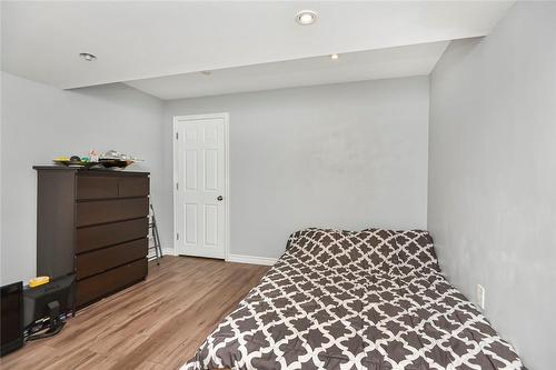 52 Lorupe Court, Hamilton, ON - Indoor Photo Showing Bedroom