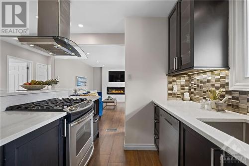 2561 Hanlon Avenue, Ottawa, ON - Indoor Photo Showing Kitchen