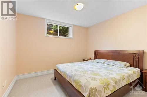 213 Dunston Terrace, Ottawa, ON - Indoor Photo Showing Bedroom