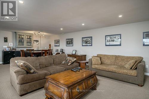 2516 County 9 Road, Greater Napanee, ON - Indoor Photo Showing Living Room