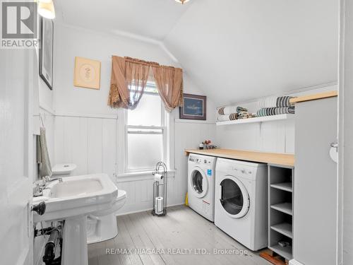 267 Oxford Avenue, Fort Erie, ON - Indoor Photo Showing Laundry Room