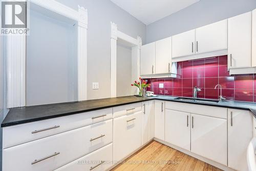#6 -1 Mont St, Guelph, ON - Indoor Photo Showing Kitchen