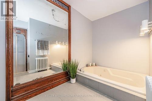 #6 -1 Mont St, Guelph, ON - Indoor Photo Showing Bathroom