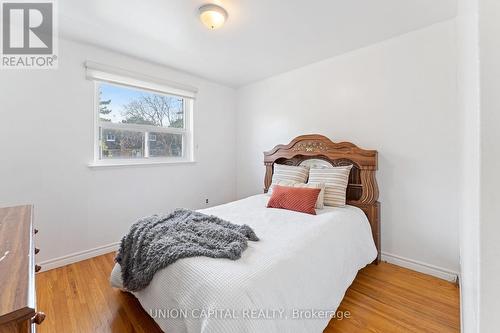 44 Lexington Ave, Toronto, ON - Indoor Photo Showing Bedroom