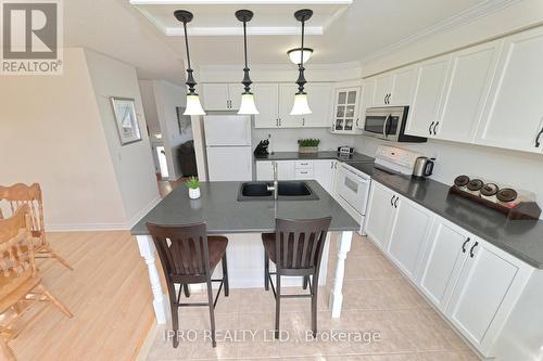 42 Grey Owl St, Halton Hills, ON - Indoor Photo Showing Kitchen