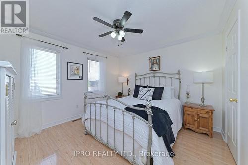 42 Grey Owl Run Street, Halton Hills, ON - Indoor Photo Showing Bedroom