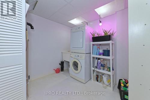 42 Grey Owl St, Halton Hills, ON - Indoor Photo Showing Laundry Room