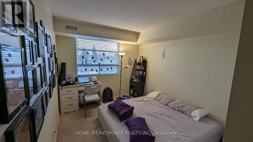#307 -32 Tannery St, Mississauga, ON - Indoor Photo Showing Bedroom