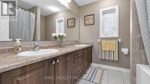 7 Porter Dr, Orangeville, ON - Indoor Photo Showing Bathroom