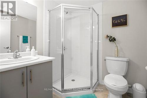 24 - 527 Shaver Road, Hamilton, ON - Indoor Photo Showing Bathroom