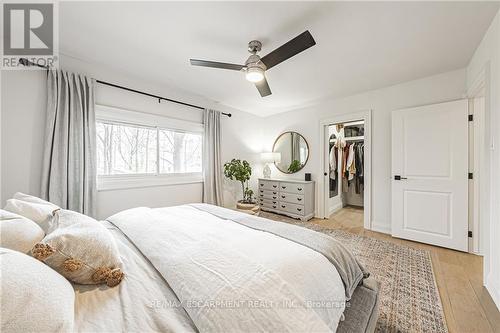 104 Price Ave, Hamilton, ON - Indoor Photo Showing Bedroom
