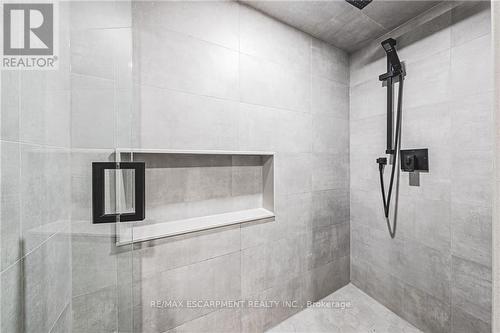 104 Price Ave, Hamilton, ON - Indoor Photo Showing Bathroom