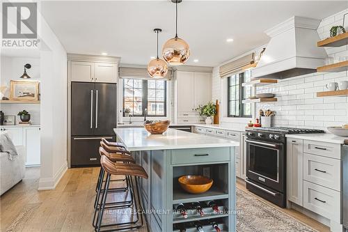 104 Price Ave, Hamilton, ON - Indoor Photo Showing Kitchen With Stainless Steel Kitchen With Upgraded Kitchen