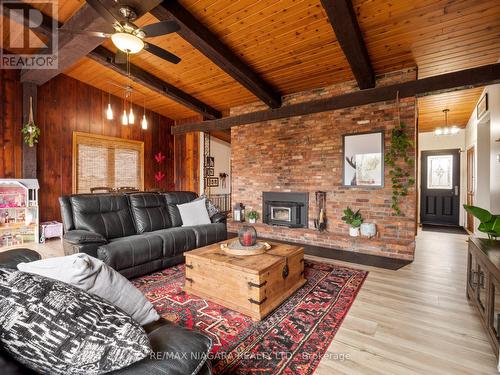 320 Albany Street, Fort Erie, ON - Indoor Photo Showing Living Room With Fireplace