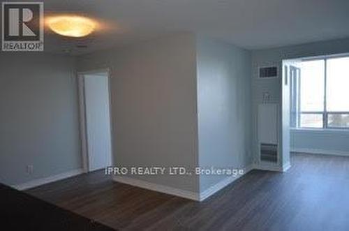 1413 - 135 Hillcrest Avenue, Mississauga, ON - Indoor Photo Showing Other Room