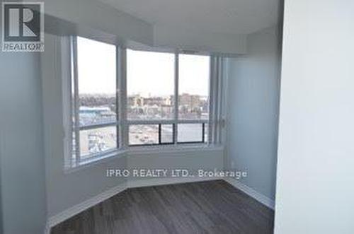 1413 - 135 Hillcrest Avenue, Mississauga, ON - Indoor Photo Showing Other Room