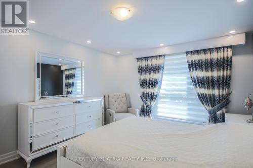 2545 Windjammer Rd, Mississauga, ON - Indoor Photo Showing Bedroom