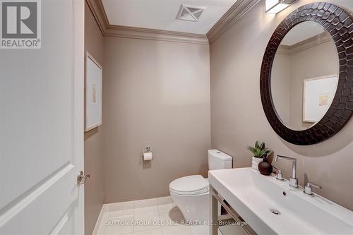 101 - 9 Burnhamthorpe Crescent, Toronto, ON - Indoor Photo Showing Bathroom